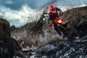 开云体育登陆入口-自由泳大战南非女将强势出击，自由泳大师